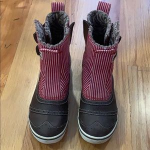 Sorel red striped waterproof boots